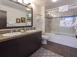 Village 2230 White Mountain Lodge