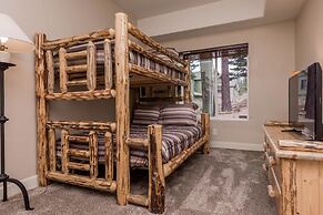 Mammoth Gateway Village 11