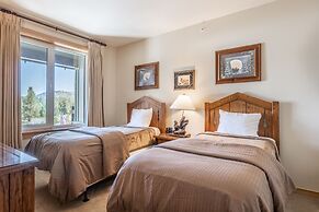 Juniper Springs Lodge by Mammoth Five Star