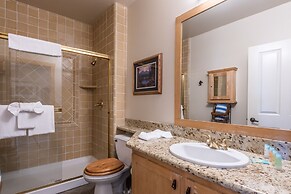 Juniper Springs Lodge by Mammoth Five Star