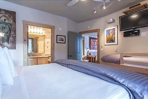 Juniper Springs Lodge by Mammoth Five Star