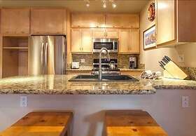 Juniper Springs Lodge by Mammoth Five Star