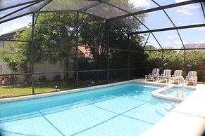 Sun Kissed Delight! Lovely Pool & Spa! 4 Bedroom Home by RedAwning
