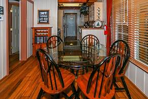 Bear Mountain Escape 2 Bedroom Apts by RedAwning