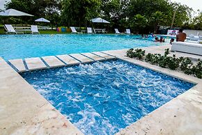 Beach Rock Condo Boutique