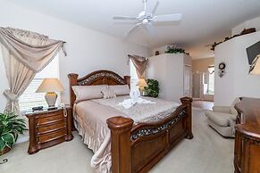 4 Bedroom Villa by RedAwning