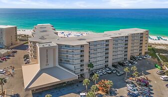 Holiday Surf & Racquet Club 118 2 Bedroom Condo by RedAwning