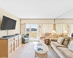 Holiday Surf & Racquet Club 118 2 Bedroom Condo by RedAwning