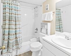 Holiday Surf & Racquet Club 118 2 Bedroom Condo by RedAwning