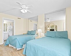 Holiday Surf & Racquet Club 118 2 Bedroom Condo by RedAwning