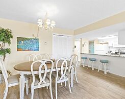 Holiday Surf & Racquet Club 118 2 Bedroom Condo by RedAwning