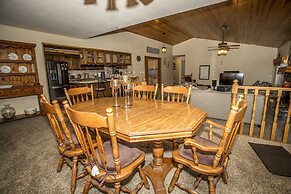 Majestic Pines 3 Bedroom Apts by RedAwning