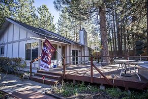 Majestic Pines 3 Bedroom Apts by RedAwning