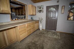 Majestic Pines 3 Bedroom Apts by RedAwning