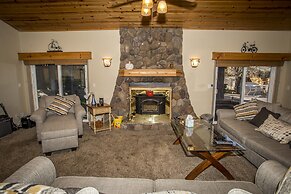 Majestic Pines 3 Bedroom Apts by RedAwning