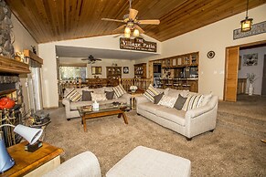 Majestic Pines 3 Bedroom Apts by RedAwning