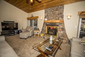 Majestic Pines 3 Bedroom Apts by RedAwning