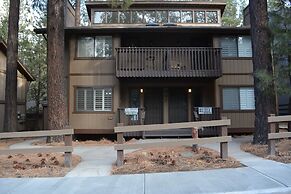 Snow Summit Getaway 3 Bedroom Apts by RedAwning