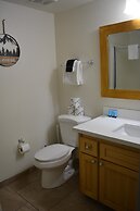 Snow Summit Getaway 3 Bedroom Apts by RedAwning