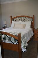 Snow Summit Getaway 3 Bedroom Apts by RedAwning