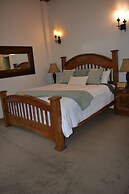 Snow Summit Getaway 3 Bedroom Apts by RedAwning