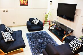 Shunya Apartment