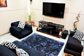 Shunya Apartment