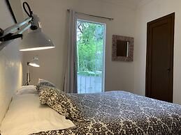Distrito Condesa Rooms and Studios