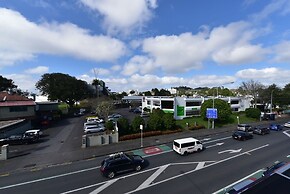 Modern Two Bedroom Epsom Apartments