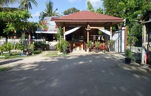 Sunshine Paradise Inn