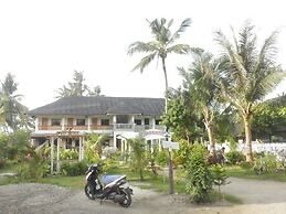 Sunshine Paradise Inn