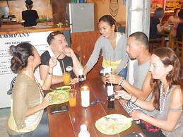 Sunshine Paradise Inn