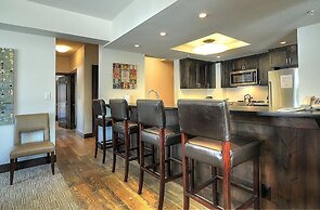 Mountain Elegant by Ski Colorado