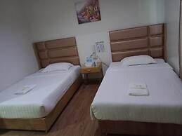 Meaco Royal Hotel - Tabaco