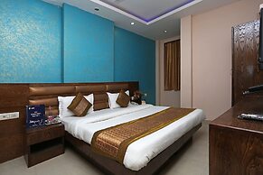 OYO 6096 Hotel Maharani Palace