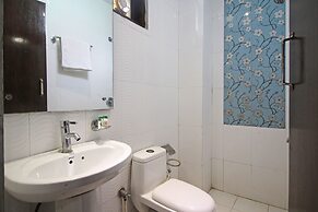 OYO 6096 Hotel Maharani Palace