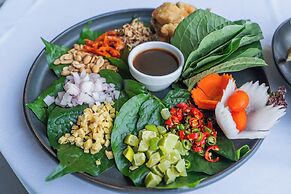 TreeHouse Villas - Adults Only