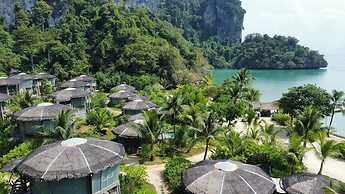 TreeHouse Villas - Adults Only