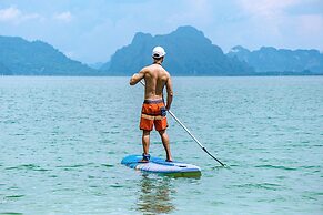 TreeHouse Villas - Adults Only