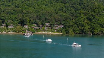 TreeHouse Villas - Adults Only