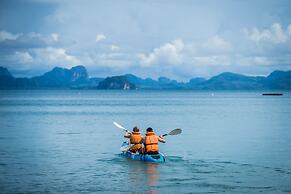 TreeHouse Villas - Adults Only