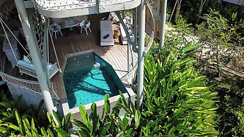 TreeHouse Villas - Adults Only
