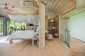 TreeHouse Villas - Adults Only