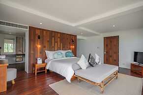 TreeHouse Villas - Adults Only