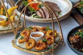 TreeHouse Villas - Adults Only