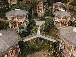 TreeHouse Villas - Adults Only
