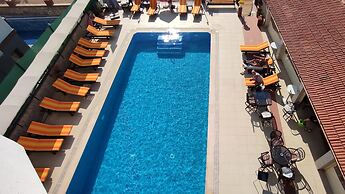 California Apart Otel