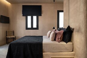 Emery  Hotel