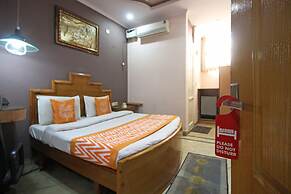 OYO 7147 Hotel Madhur Regency
