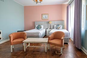 Montclair Hotel & Casino